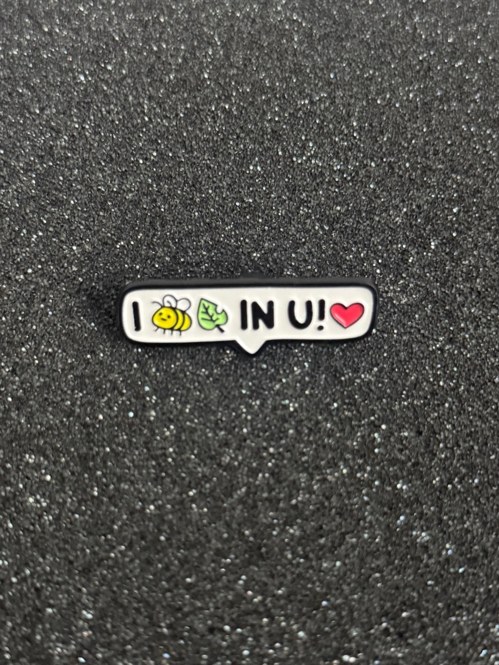 Cute Speech Bubble Enamel Pin - 'I Bee Leaf in U' - Yellow/Green/Red